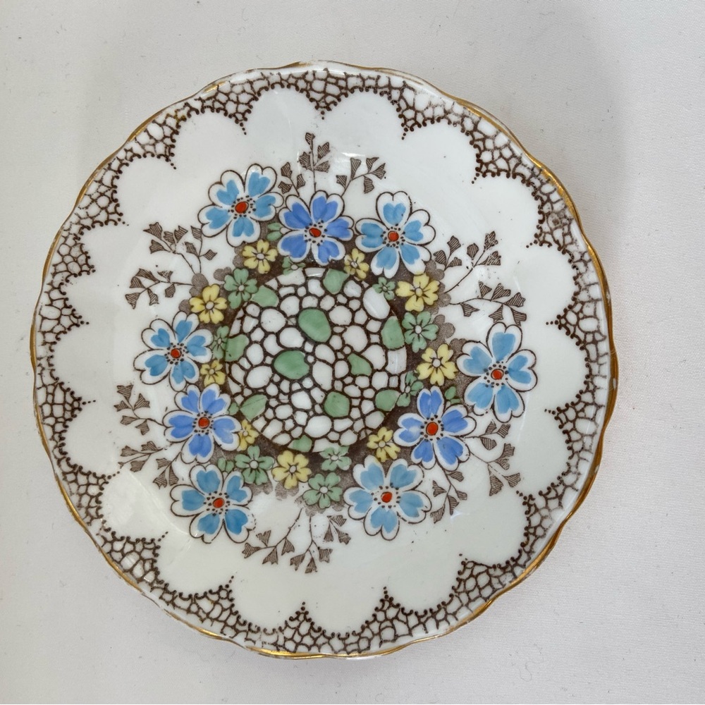 (3) Colorful plates - Picture 5 of 12